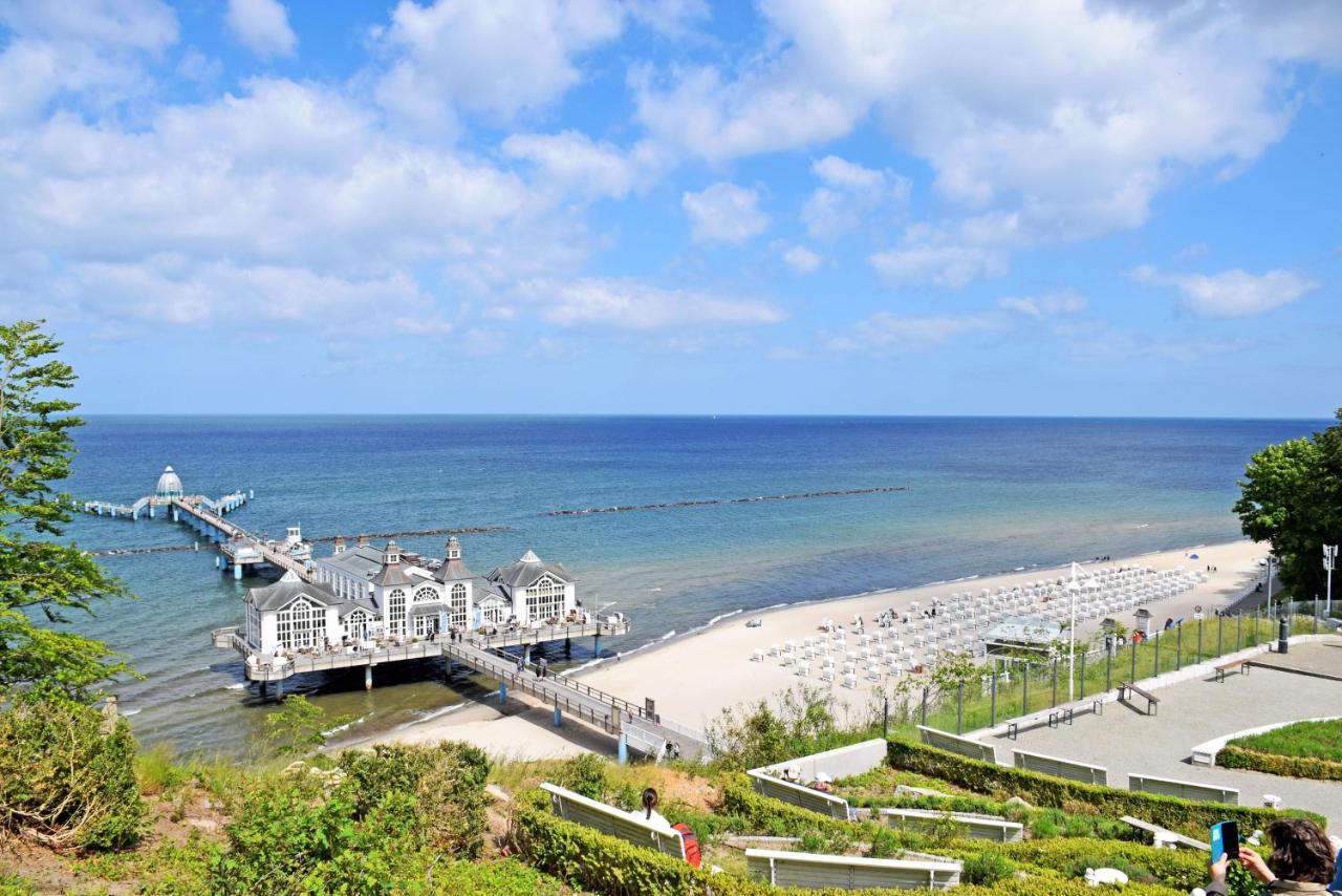 Schoenes Ferienhaus Mit Kamin Und Sauna Im Ostseebad Sellin Exterior photo