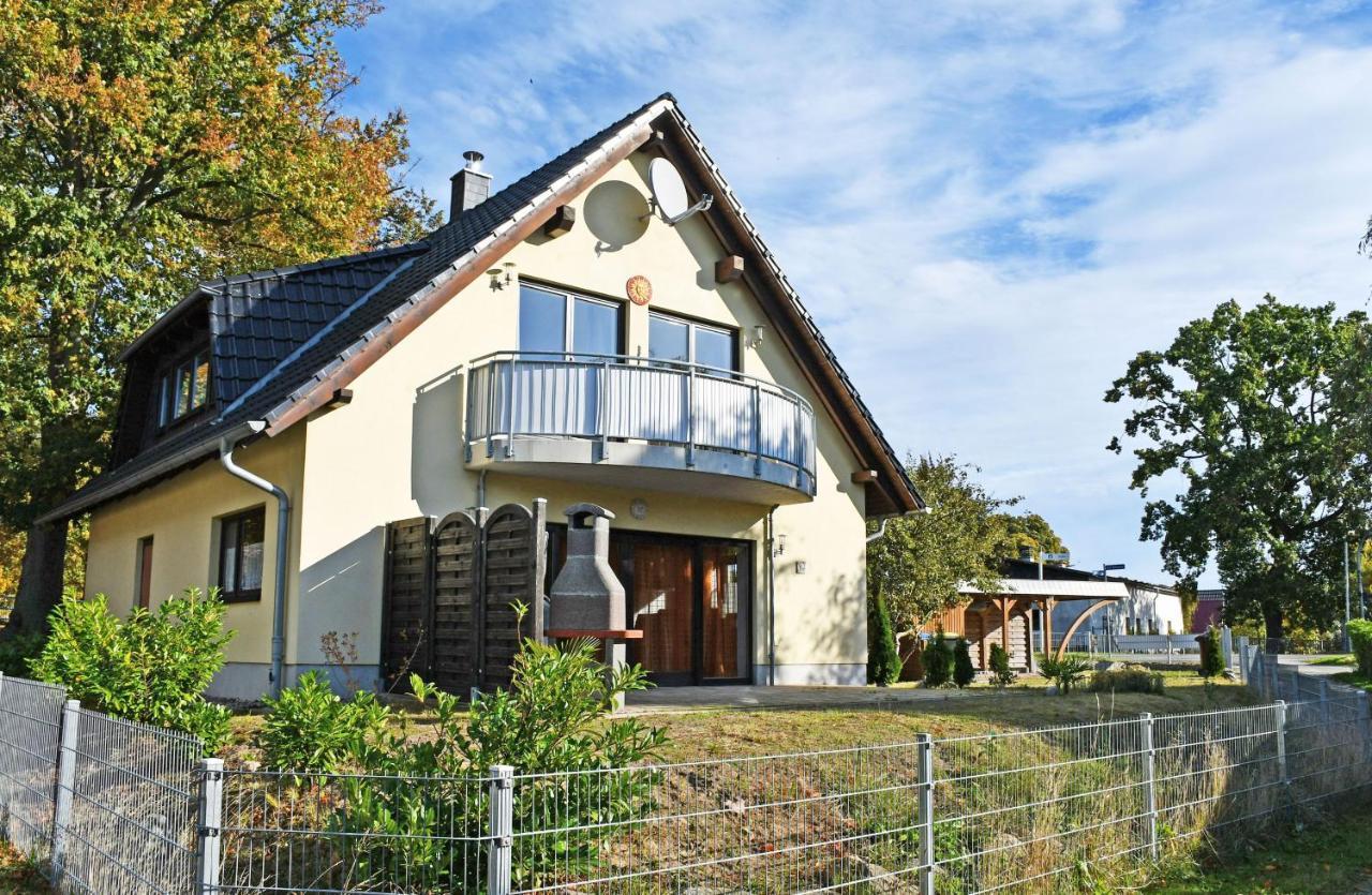 Schoenes Ferienhaus Mit Kamin Und Sauna Im Ostseebad Sellin Exterior photo