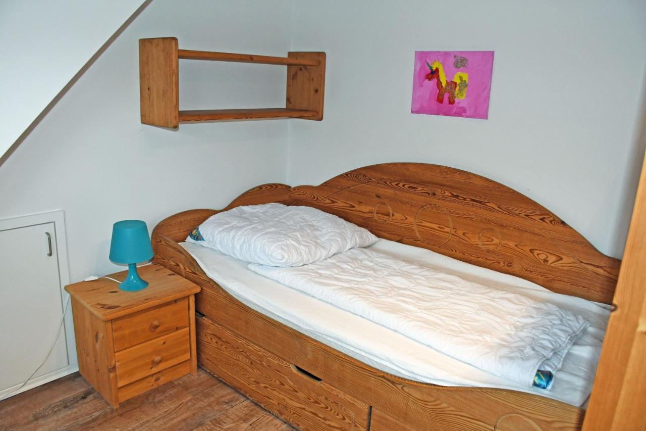 Schoenes Ferienhaus Mit Kamin Und Sauna Im Ostseebad Sellin Exterior photo