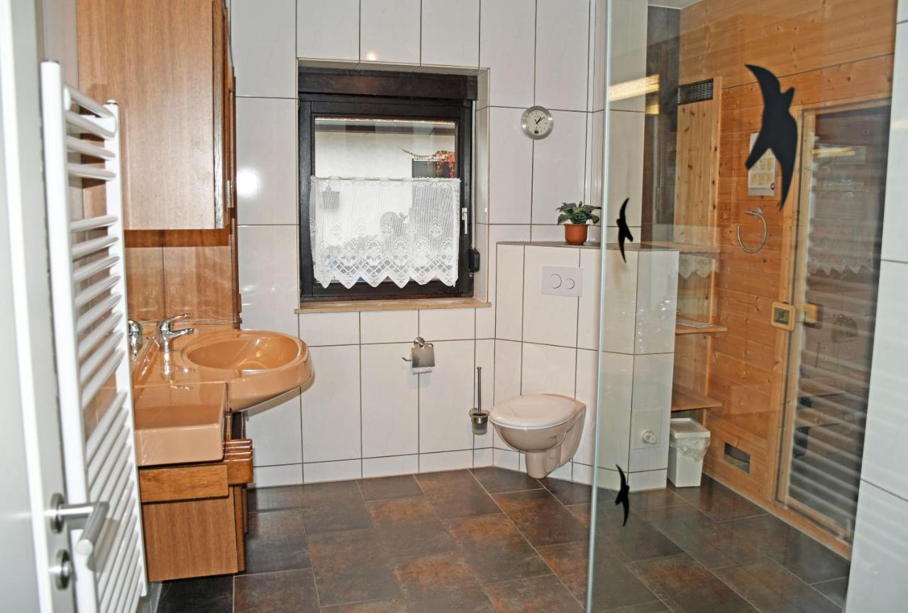 Schoenes Ferienhaus Mit Kamin Und Sauna Im Ostseebad Sellin Exterior photo