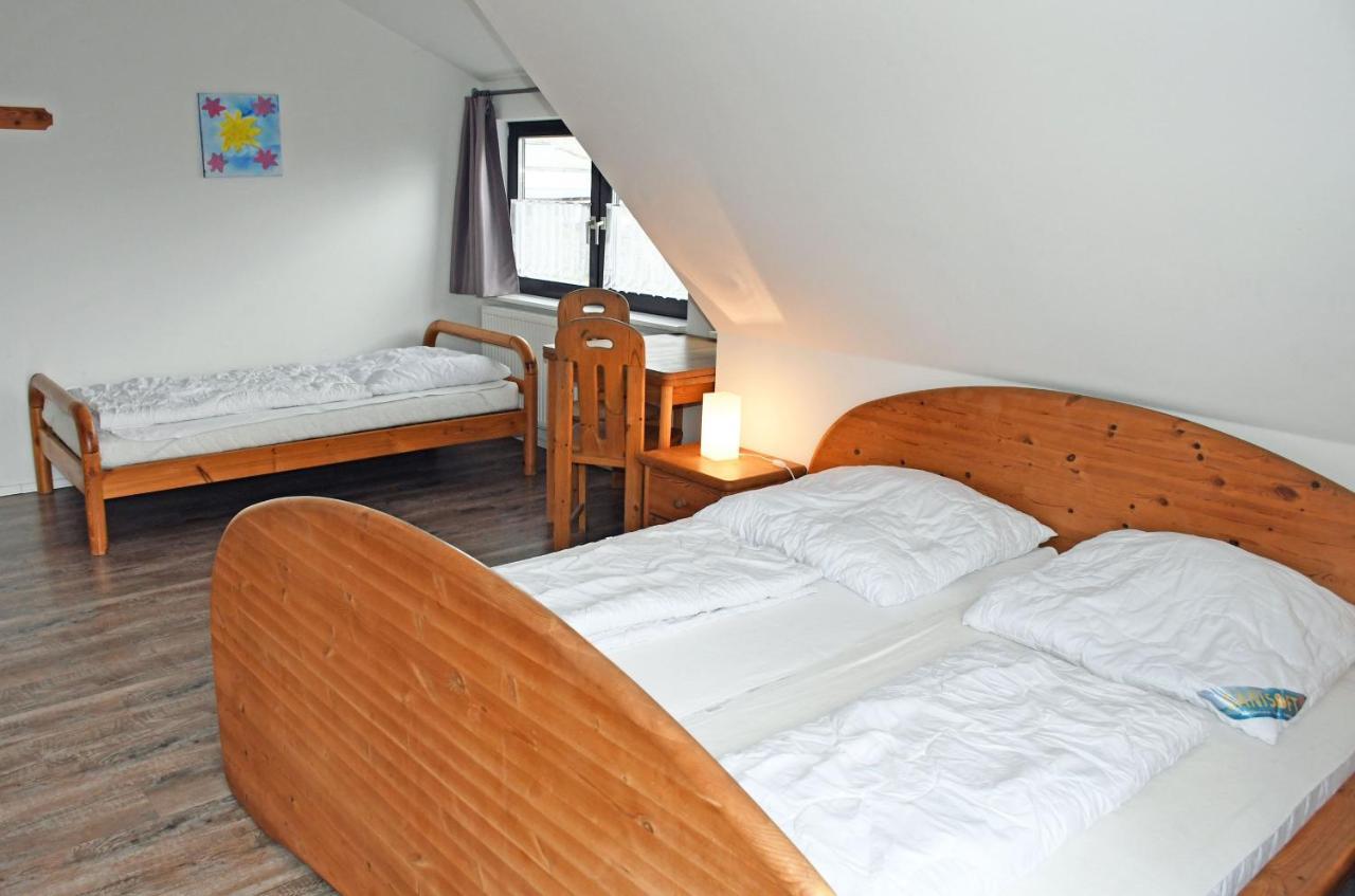 Schoenes Ferienhaus Mit Kamin Und Sauna Im Ostseebad Sellin Exterior photo